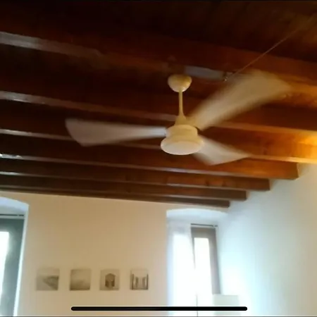 Adorabile E Accogliente Mini A 300m Dalla Loggia アパート